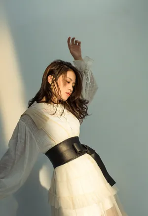 黄英新歌《奶奶的蒲扇》轻甜图片_3