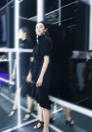 李若宁性感活动照图片_2