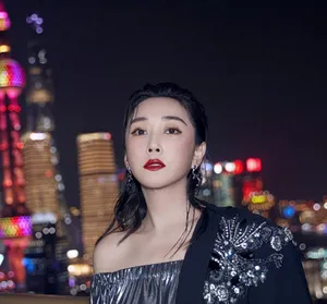 杜若溪帅气冷艳西装写真_3