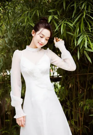 李若宁甜美气质蕾丝写真图片_3