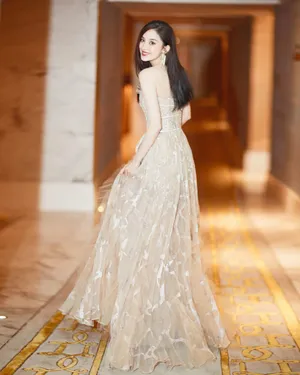 古力娜扎水晶纱裙性感图片_1