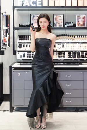 宋妍霏BobbiBrown开业活照图片_5