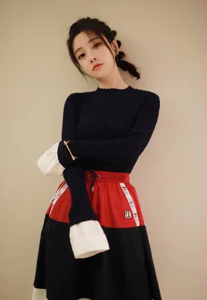 冯提莫小恐龙发型俏皮写真图片
