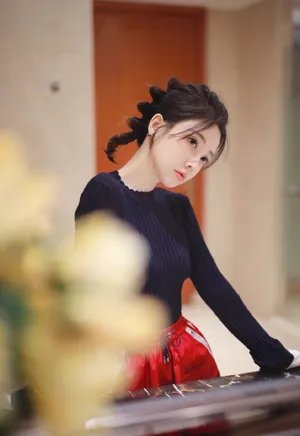 冯提莫小恐龙发型俏皮写真图片_5