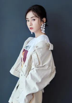 演员郑合惠子随性俏皮写真图片