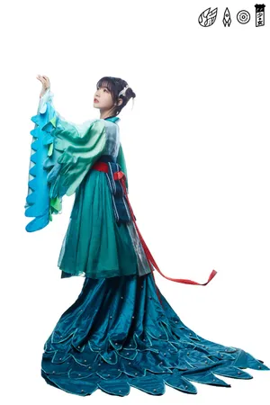 赖美云甜美古风写真图片