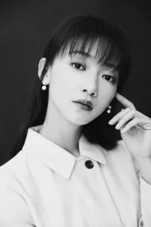 吴谨言横店影视节优雅写真图片_7