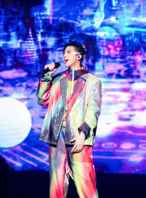 摩登兄弟刘宇宁帅气演唱会图片