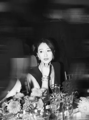 李小冉深V蛋糕裙性感图片_7