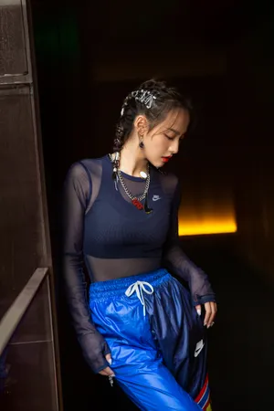 张嘉倪清爽运动装写真图片_5