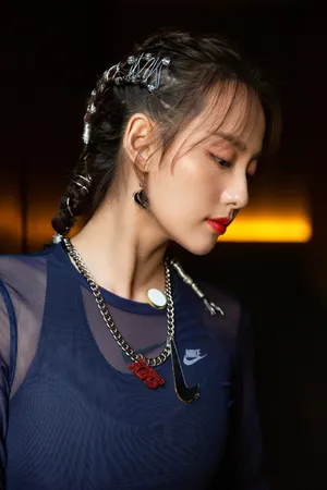 张嘉倪清爽运动装写真图片_6
