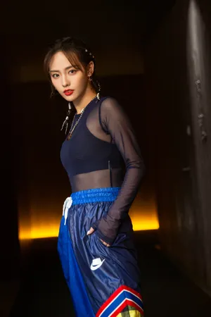 张嘉倪清爽运动装写真图片_7