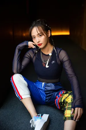 张嘉倪清爽运动装写真图片_10