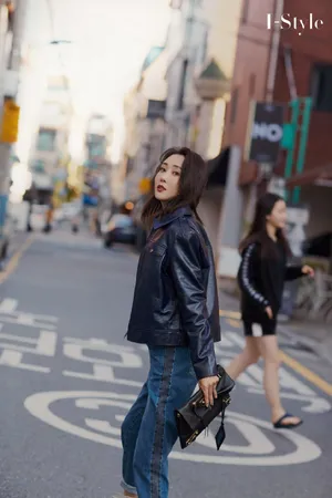 杜若溪皮衣潮流个性写真图片