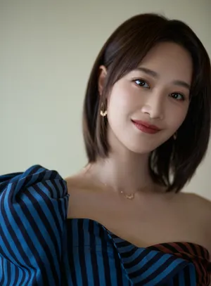 蓝盈莹知性优雅写真图片_4