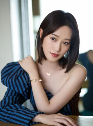 蓝盈莹知性优雅写真图片_8