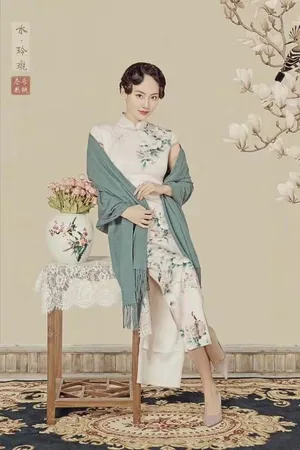 张嘉倪桃心刺绣裙素雅写真_3