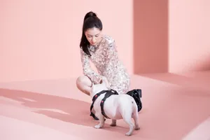 宋妍霏亮片裙优雅浪漫写真图片_3