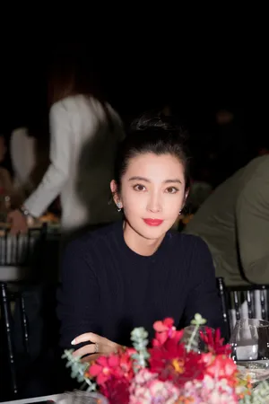 李冰冰优雅气质活动照图片_6