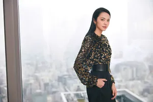 姚晨时尚摩登光影写真图片_2