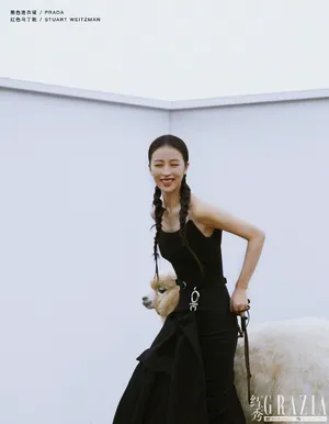 周雨彤酷美杂志封面写真图片_5