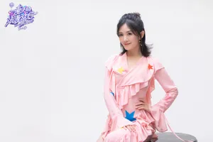 谢娜甜美浪漫写真图片_2