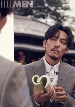 张震成熟型男杂志写真图片_3