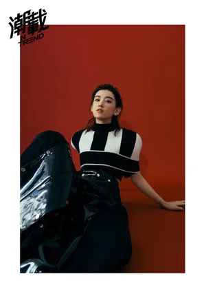 李沐宸甜酷知性写真图片