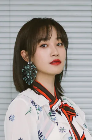蓝盈莹清新温婉写真图片_2