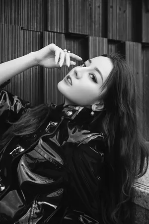 迪丽热巴酷美撩人写真图片