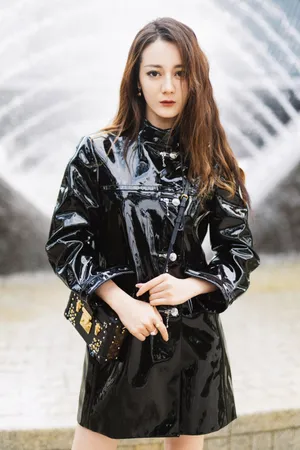 迪丽热巴酷美撩人写真图片