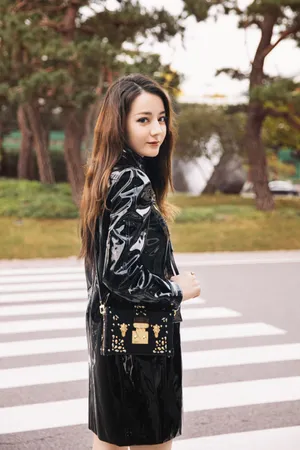 迪丽热巴酷美撩人写真图片_3