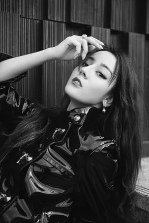 迪丽热巴酷美撩人写真图片_6