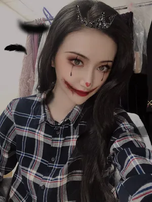 景甜万圣节鬼怪妆自拍图片