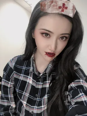 景甜万圣节鬼怪妆自拍图片_5