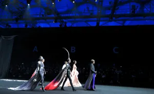 师铭泽中式刺绣长衫帅气图片_3