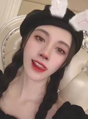 鞠婧祎万圣节暗黑系自拍照图片_3