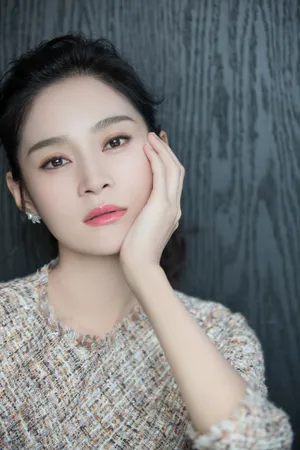 王媛可优雅知性写真图片_5