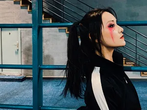 蒋依依万圣节小丑妆写真图片_2