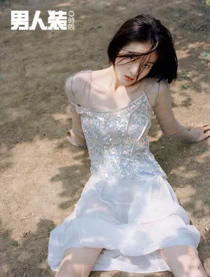 张雪迎男人装性感大片写真图片_5