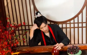 TF家族敖子逸古风帅气写真图片_8