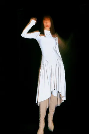 谭维维简约摩登大片写真图片_7