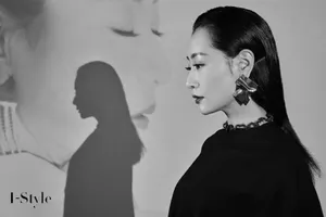 白冰黑白质感写真图片_4