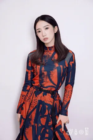 孟美岐中国风时尚写真图片_3
