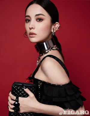 古力娜扎性感封面大片写真图片_5