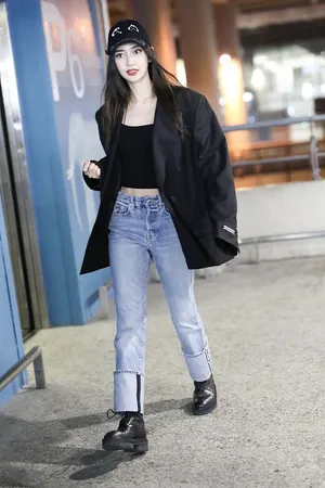 Angelababy西装街拍写真图片