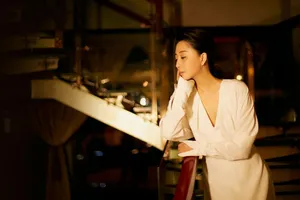 殷桃四川电视节魅力性感图片_6