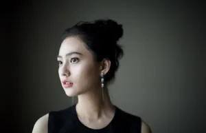 姜珮瑶简约大气活动照图片_4