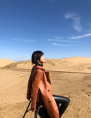 辛芷蕾沙漠风情写真图片第1张