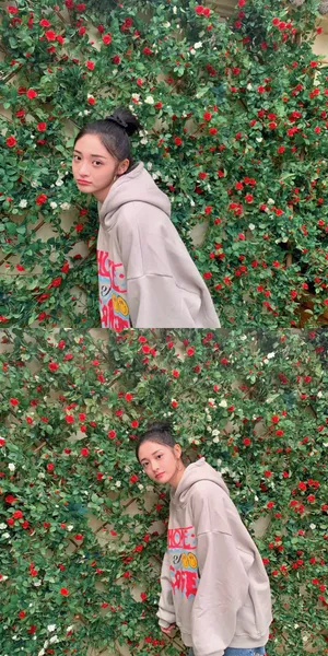 周洁琼秋日清秀写真图片